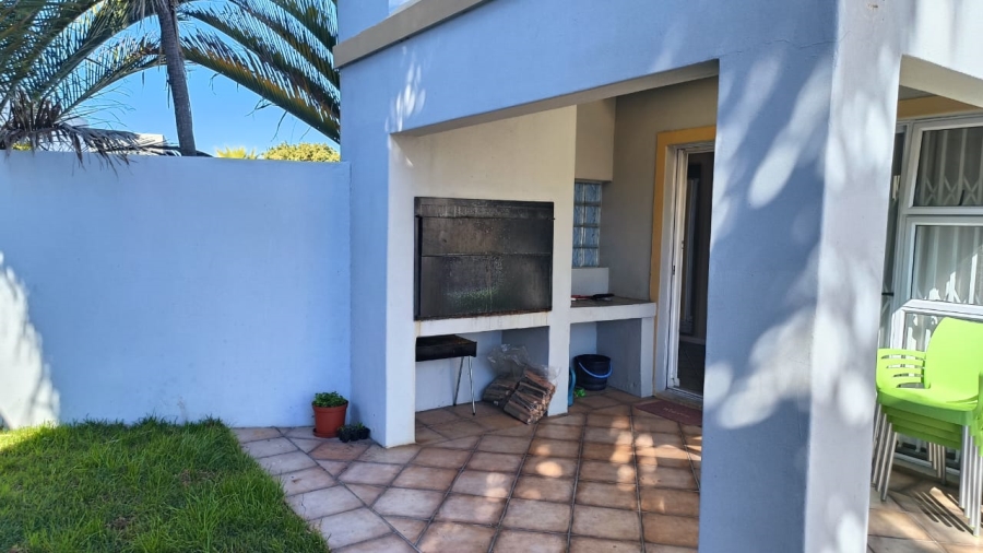 To Let 3 Bedroom Property for Rent in Parklands Western Cape